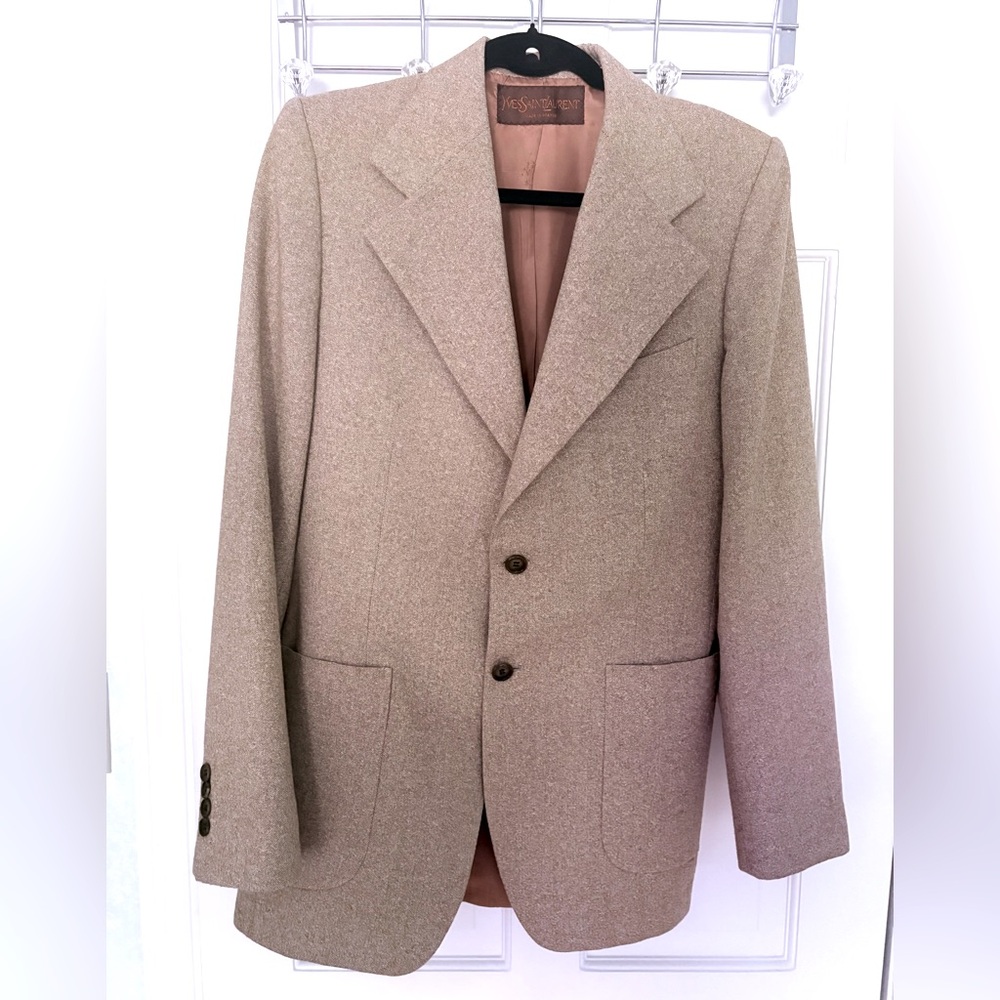 Yves Saint Laurent Beige Wool and Silk Vintage Sport Coat.❣️